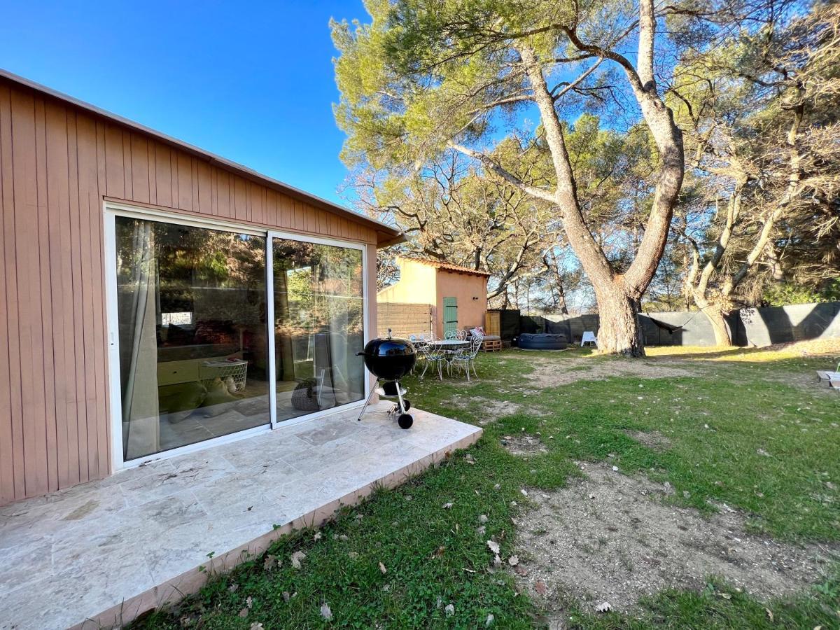Maison Provencale Au Calme De La Campagne Avec Jacuzzi Aix-en-Provence Bagian luar foto