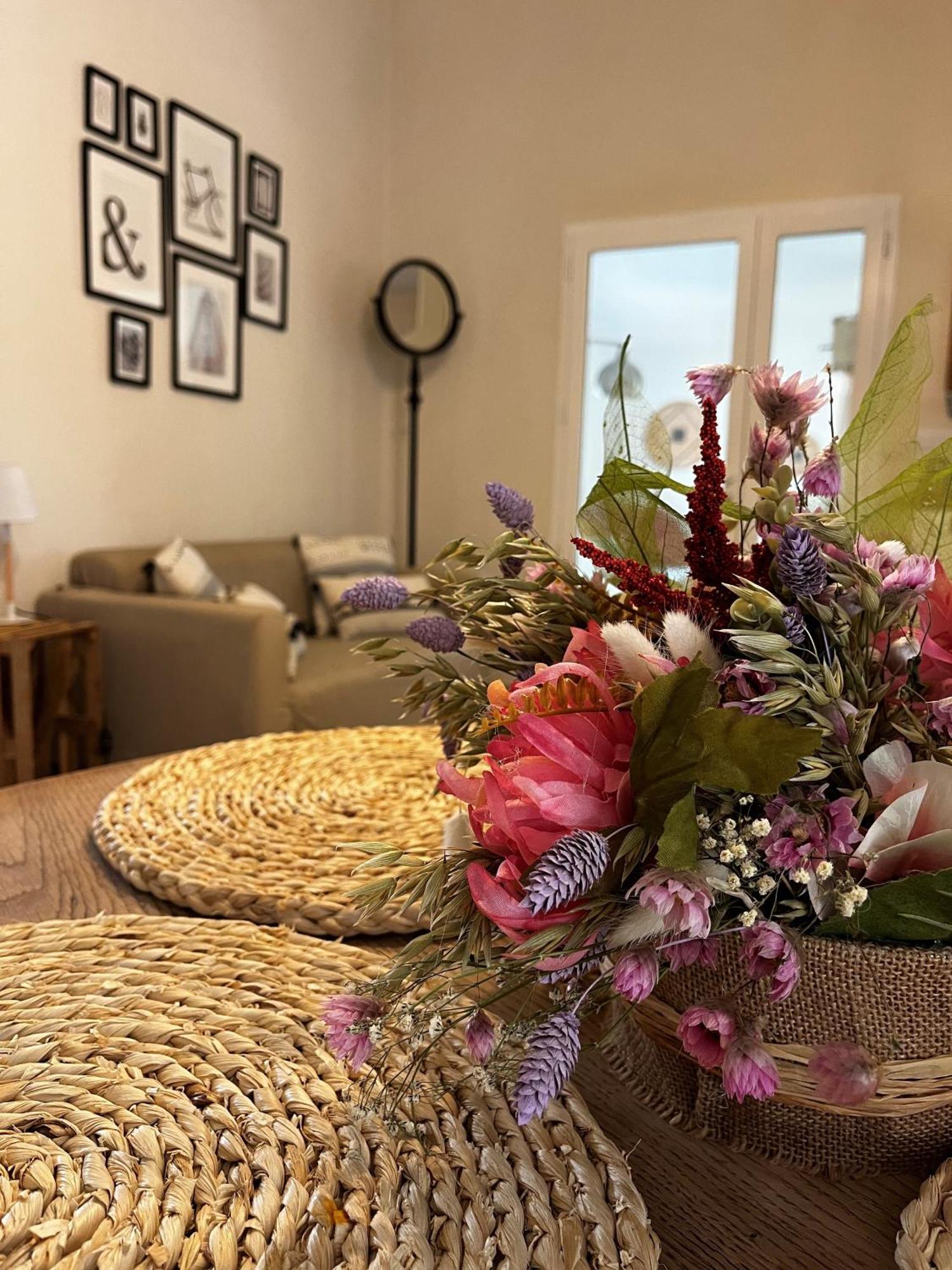 Maison Provencale Au Calme De La Campagne Avec Jacuzzi Aix-en-Provence Bagian luar foto