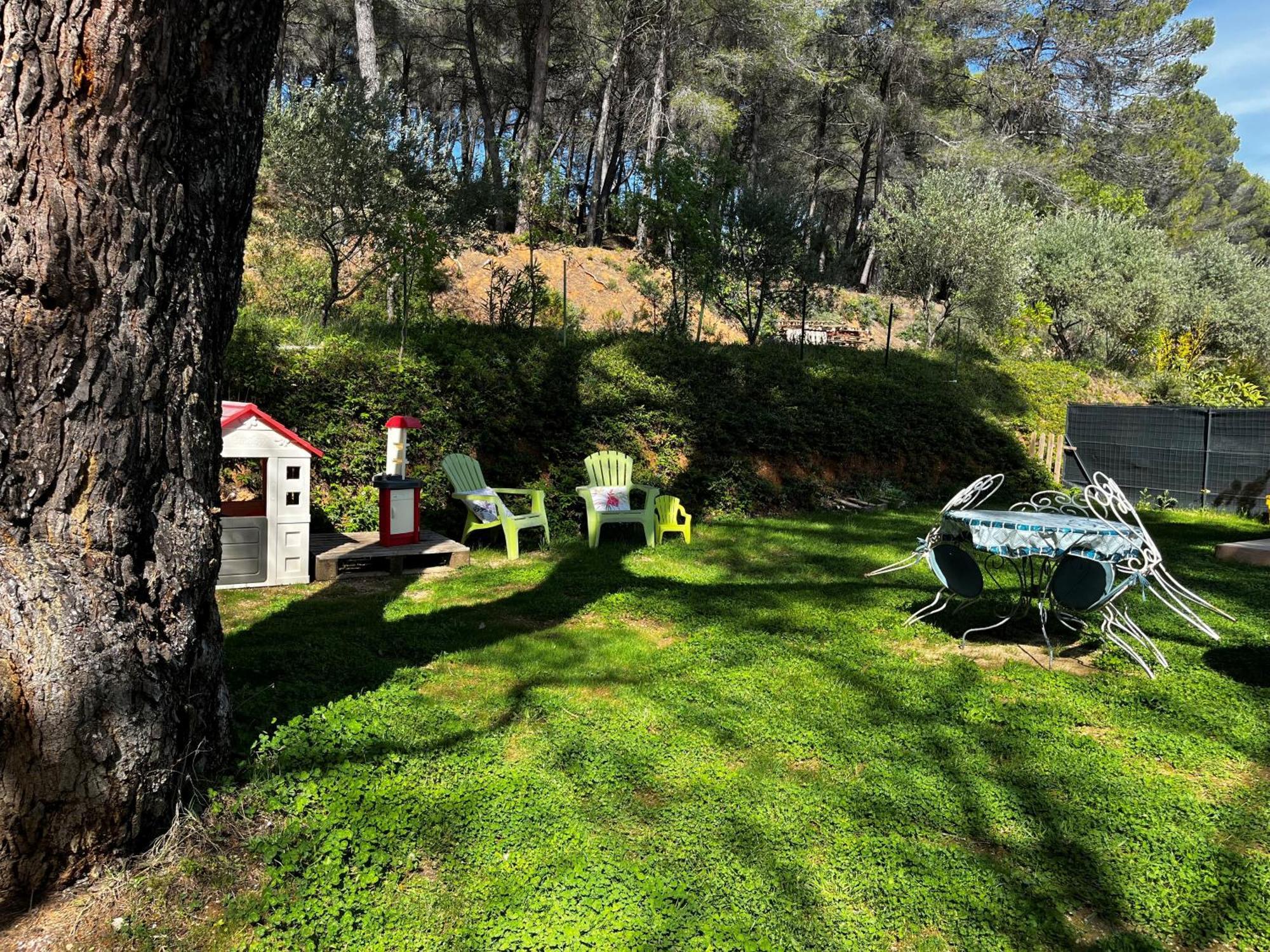 Maison Provencale Au Calme De La Campagne Avec Jacuzzi Aix-en-Provence Bagian luar foto