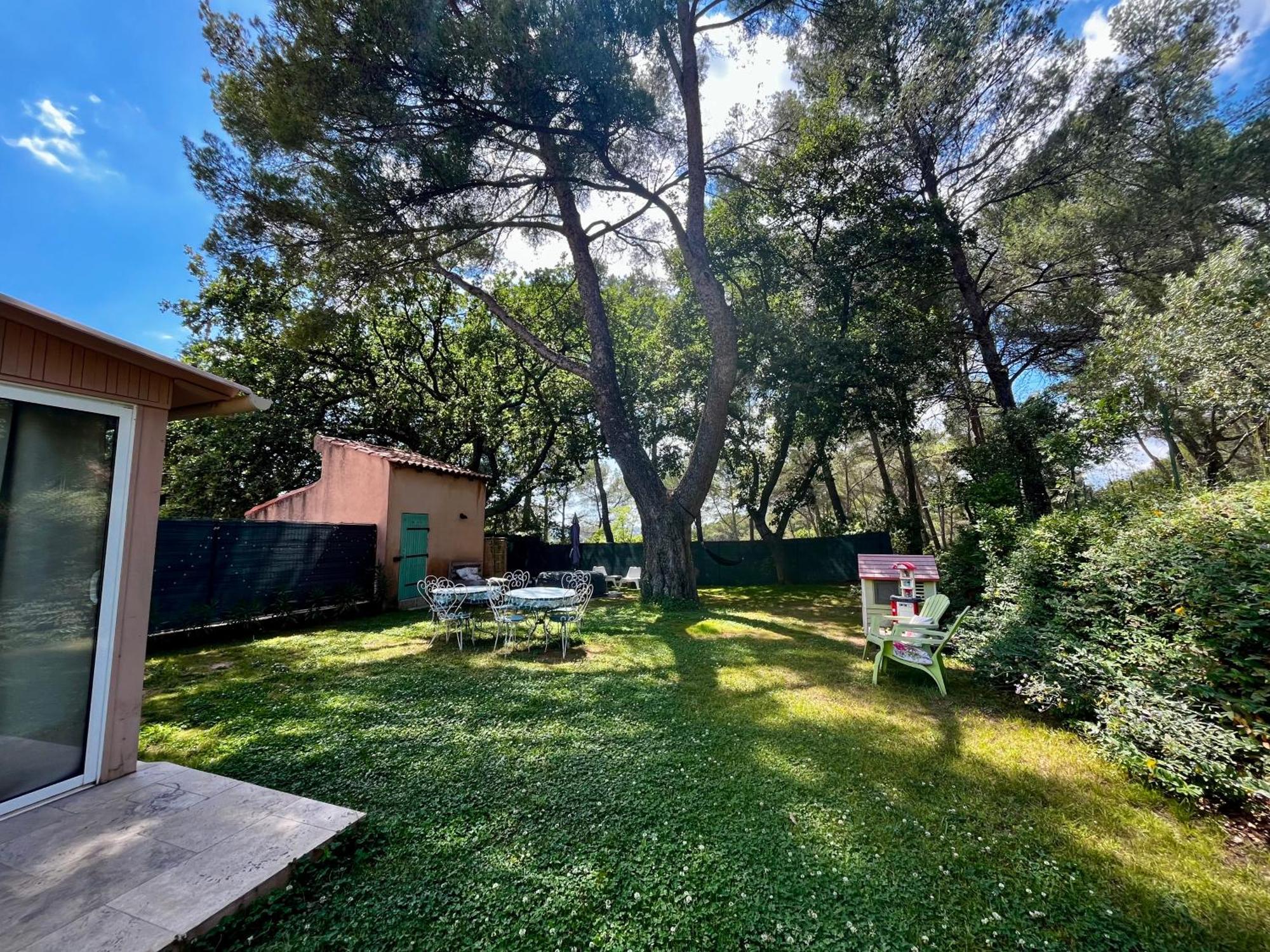 Maison Provencale Au Calme De La Campagne Avec Jacuzzi Aix-en-Provence Bagian luar foto